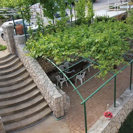 With Parking Space Njivice, Krk - 5458 Apartamento